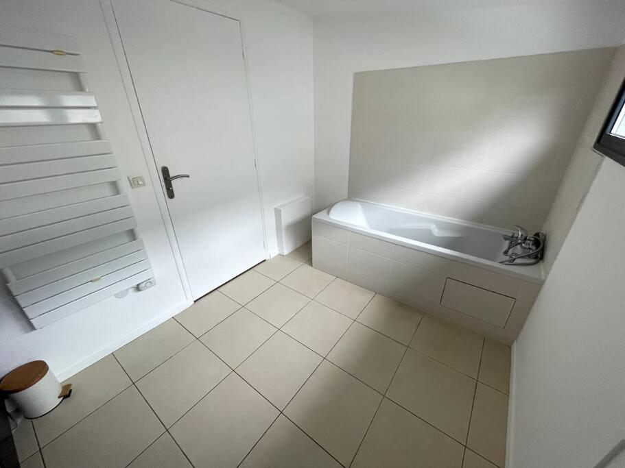 Superbe Loft Lumineux A Caen Lägenhet Exteriör bild